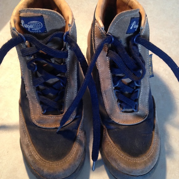 Vasque Shoes - VASQUE Vintage Gore-Tex Navy and Tan Hiking Boots